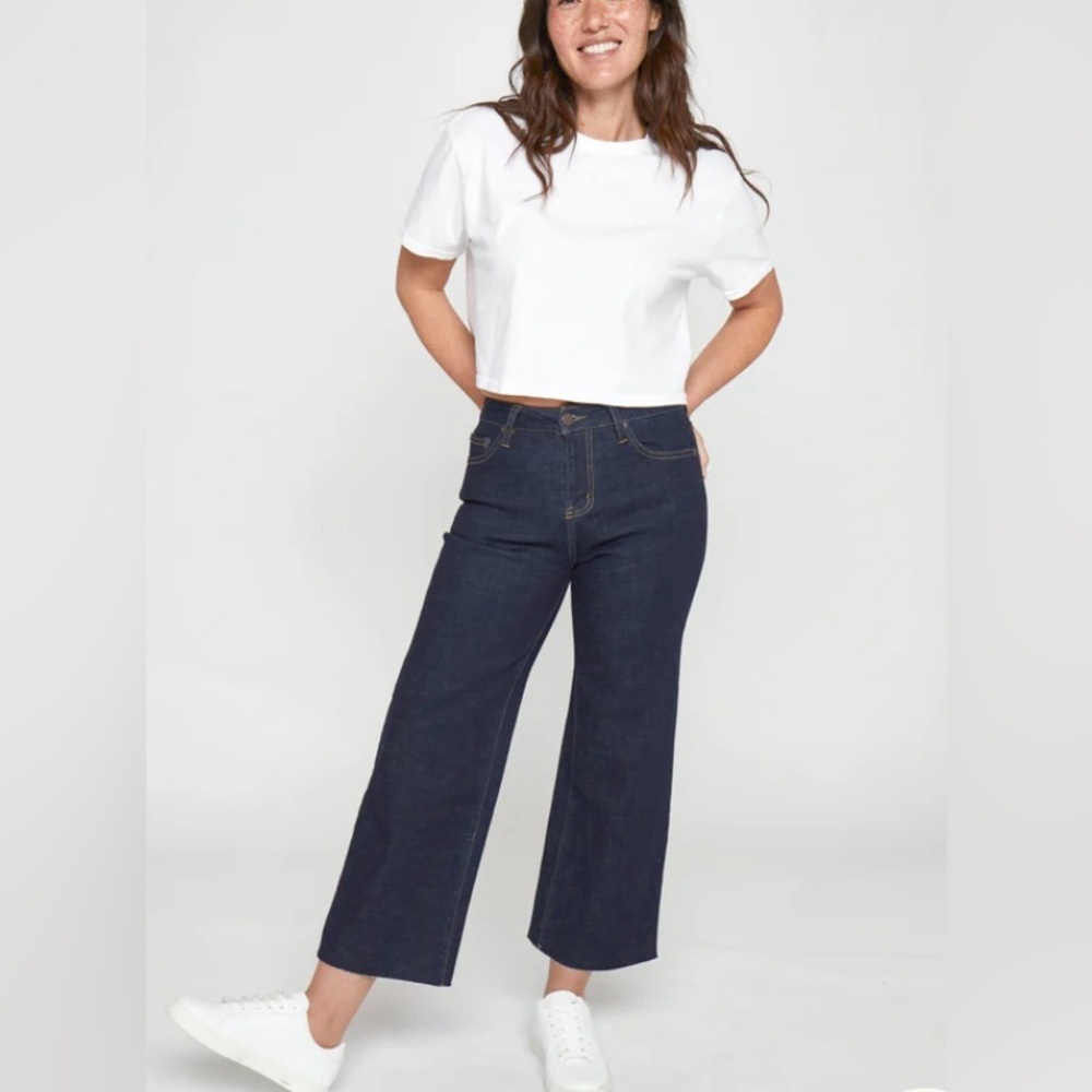 Oliver Logan Jeans Aberdeen Wide Leg Crop Dark Wash Jeans size 31